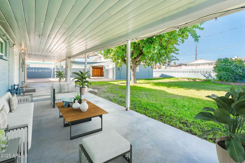 5616 N 22nd Dr - MLS-39 (1)