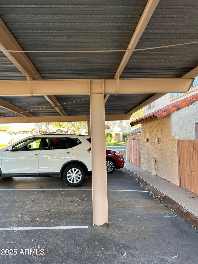 2 carport