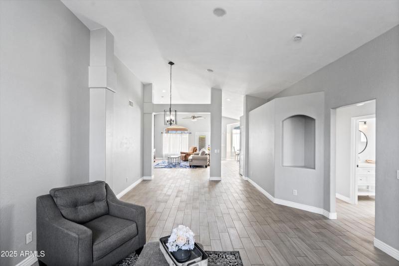 09-Living, Dining to Family