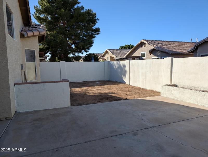 PXL_20251023_223520247