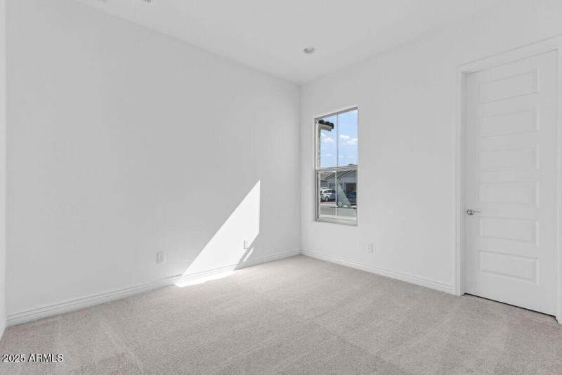 7632 W Remuda Drive ~ Ready Now!