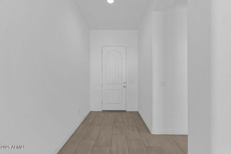 7632 W Remuda Drive ~ Ready Now!