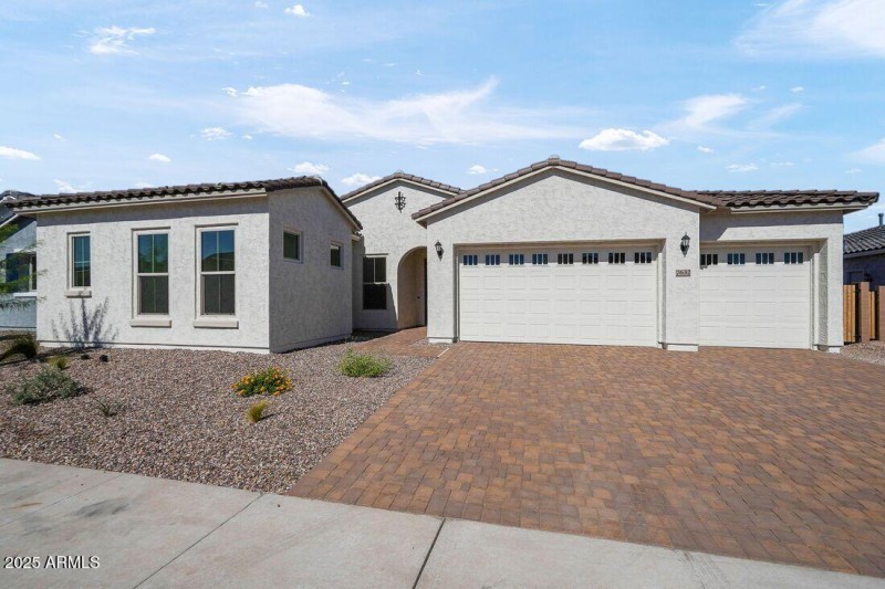 7632 W Remuda Drive ~ Ready Now!