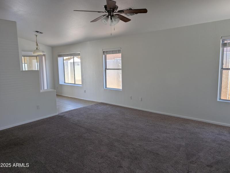 PXL_20251025_190352273