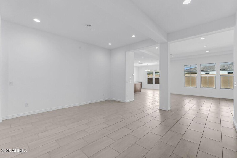 7632 W Remuda Drive ~ Ready Now!