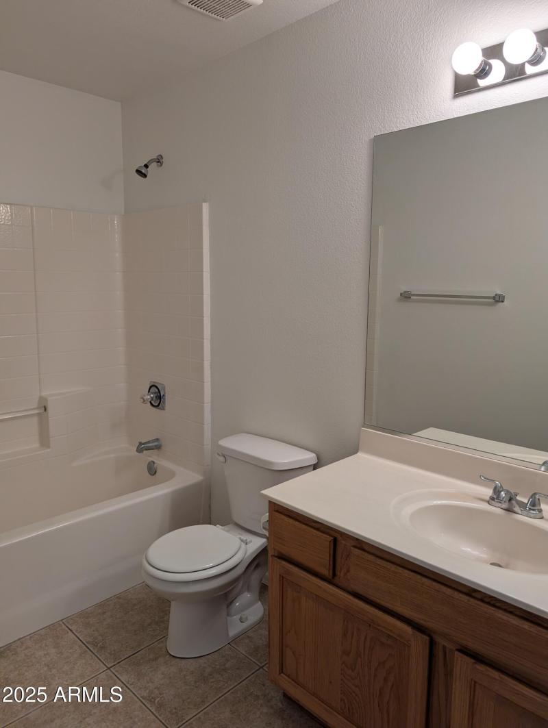 PXL_20251025_190532255.MP