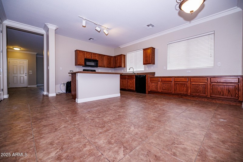 _03A1141-1200px-July 23, 2022