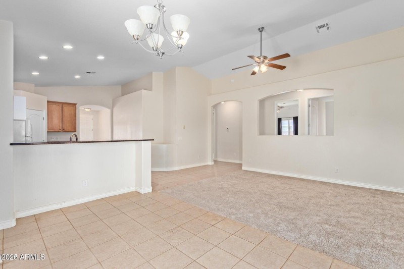 kitchen:living combo