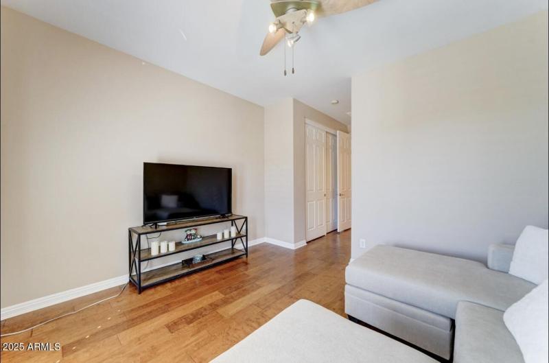 Bedroom 4-Theatre Room