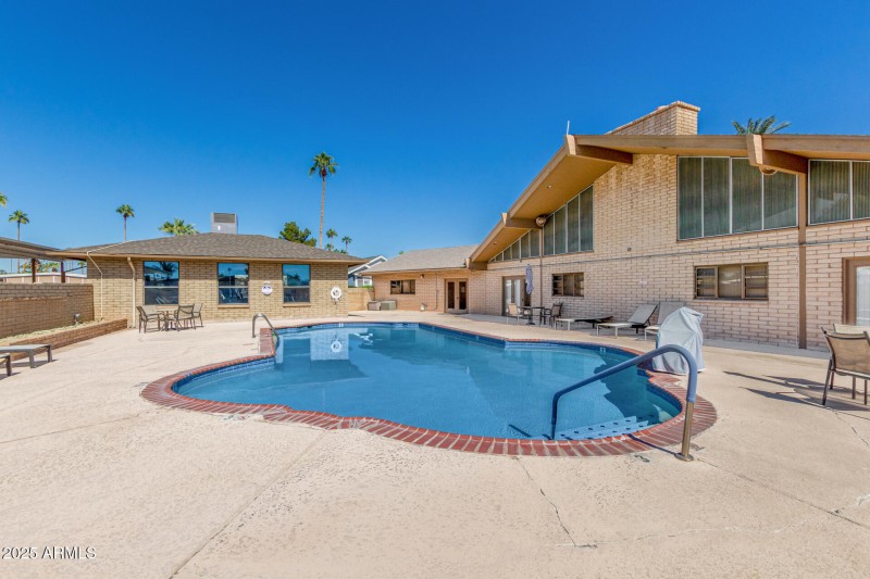 37 - Val Vista