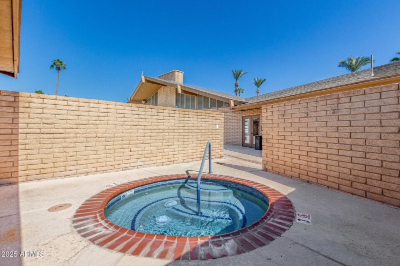 38 - Val Vista