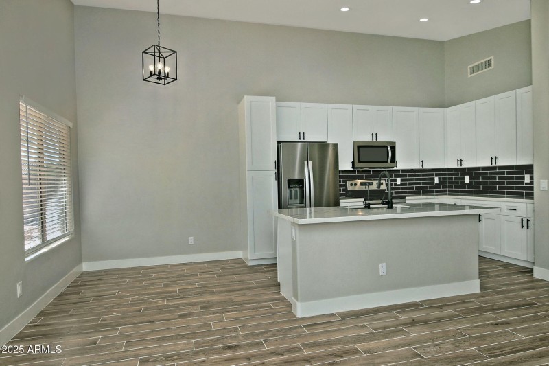 Bright & Open Kitchen