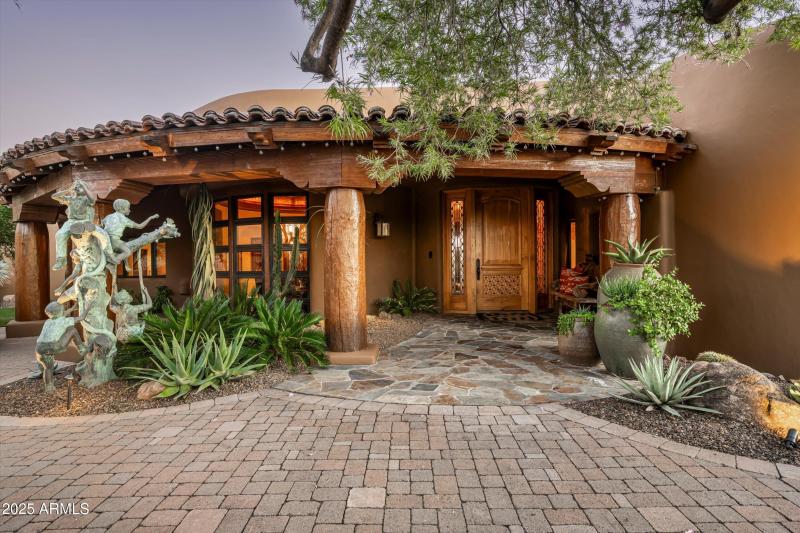 010-8681 E Artisan Pass -12