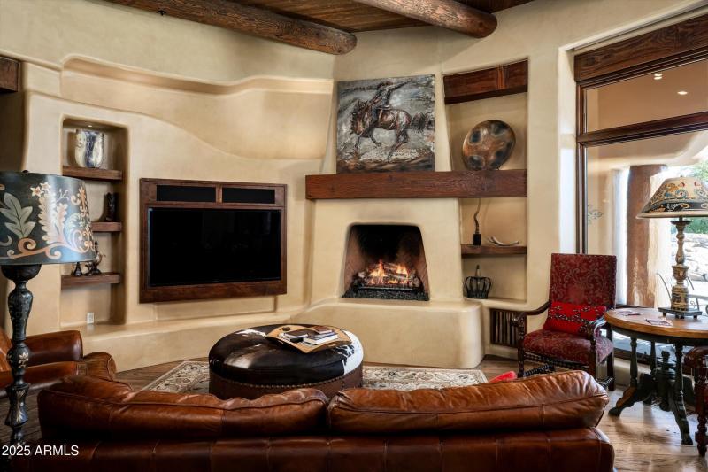 019-8681 E Artisan Pass -21