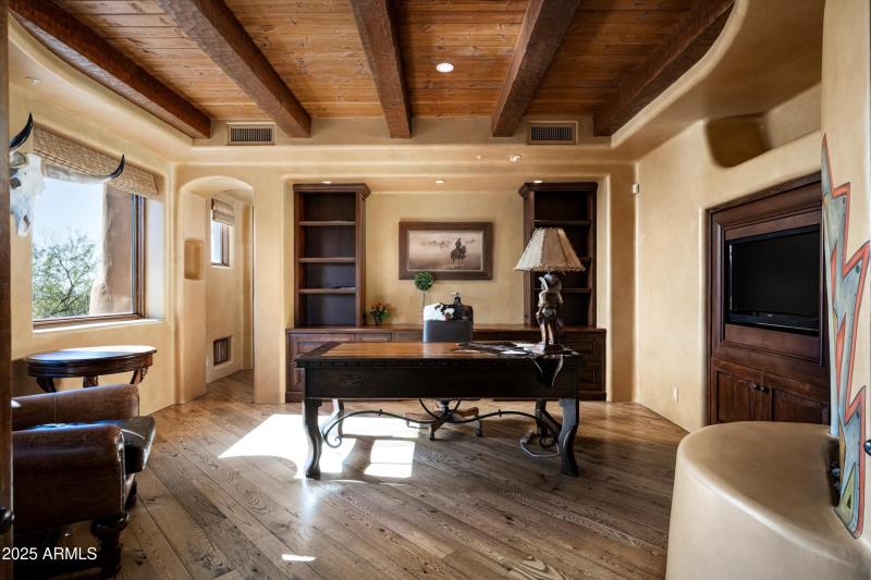 032-8681 E Artisan Pass -34