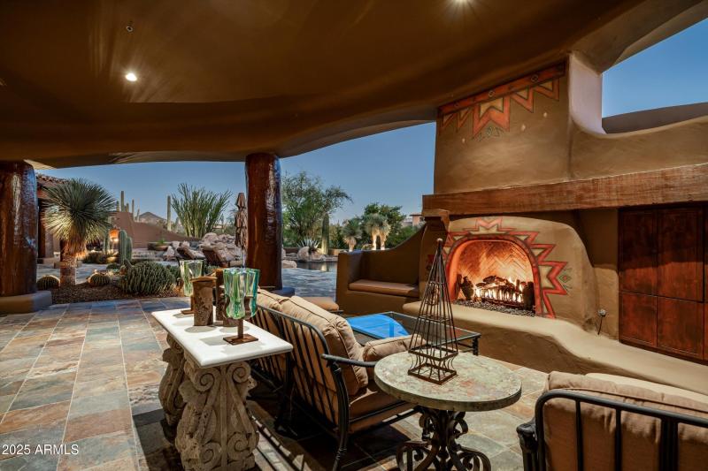 056-8681 E Artisan Pass -57