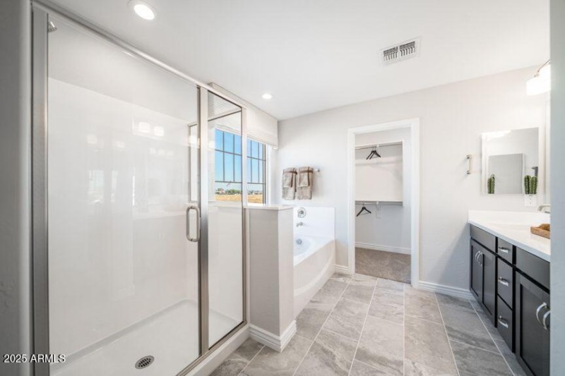 Parkside Villas RM 4 Primary Bath 1