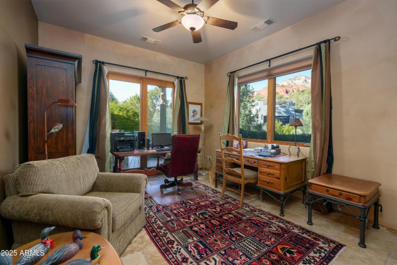 Guest Bedroom/office/Den