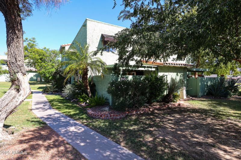 Exterior - Corner Unit