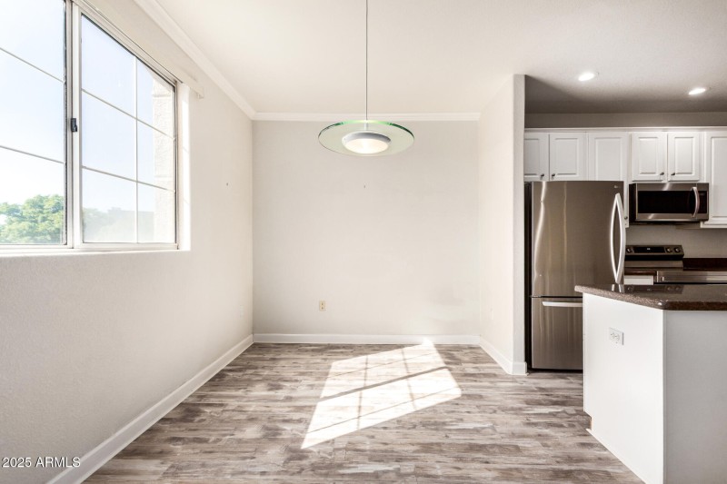 16 - Paradise Village