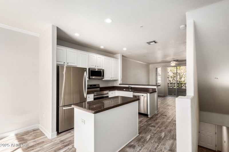 17 - Paradise Village