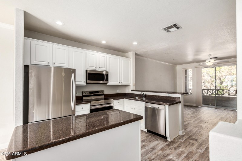 18 - Paradise Village