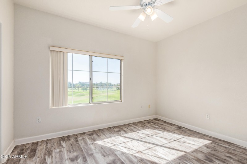 26 - Paradise Village