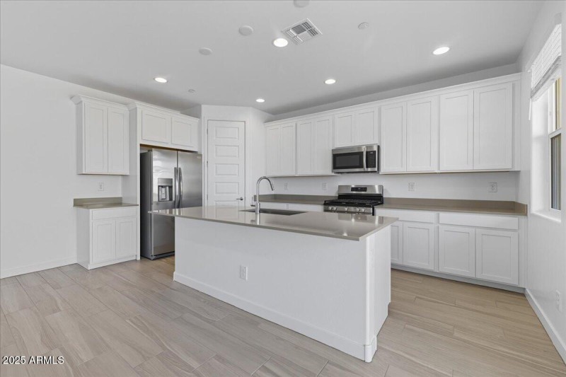 01-11940_Calle_De_Pompas2