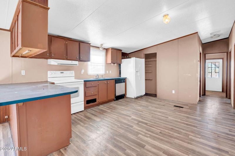 10-web-or-mls-767 Lost Dutchman-10