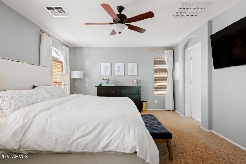 Primary_Bedroom_Photo_2