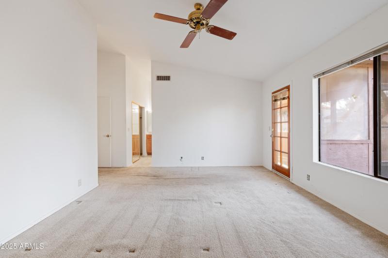 Primary_Bedroom_Photo_1