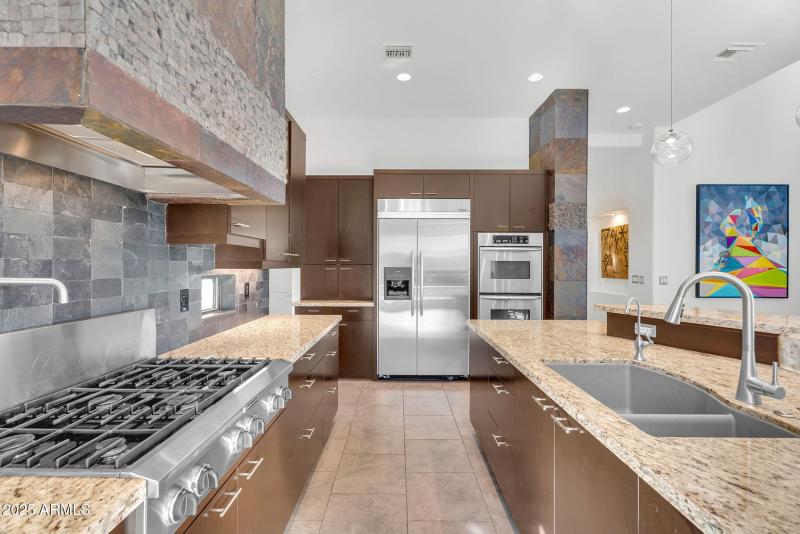 Professional-grade 6-burner gas cooktop