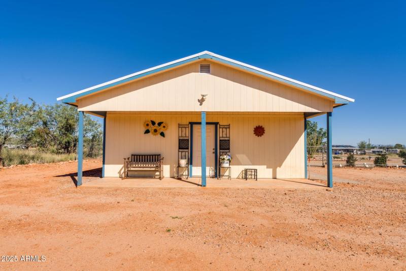 Detached 2 Car Garage/Workshop