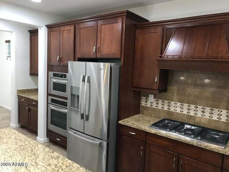 20230905182947989420000000-o