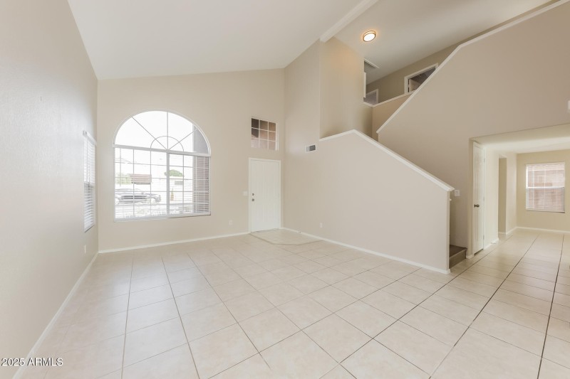 004-photo-living-room-11786390