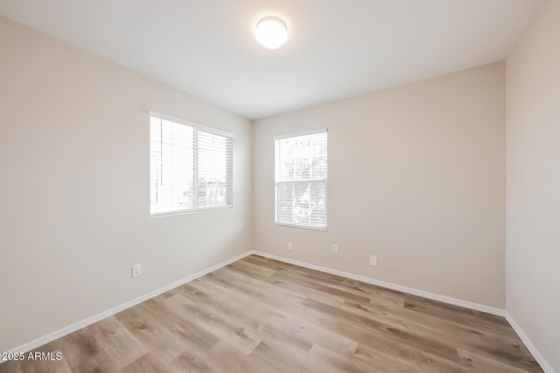 013-photo-bedroom-11786384