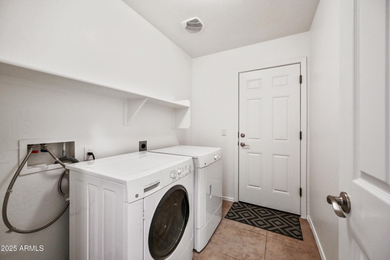 28-2317WSR-ocupix-10-22-2025