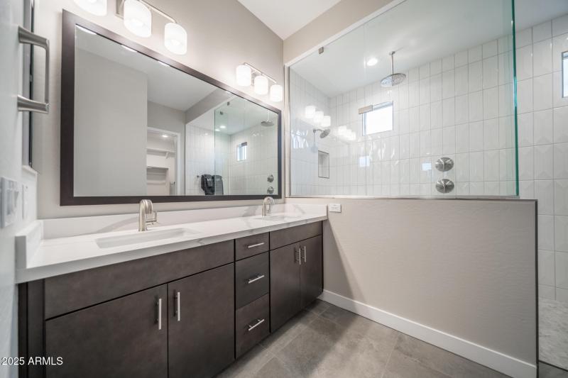 3830 S Gladiolus Circle