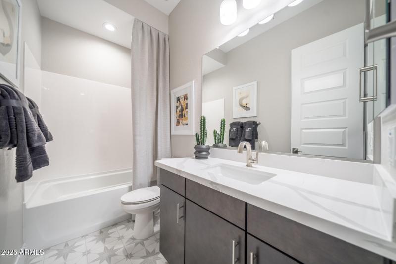 3830 S Gladiolus Circle