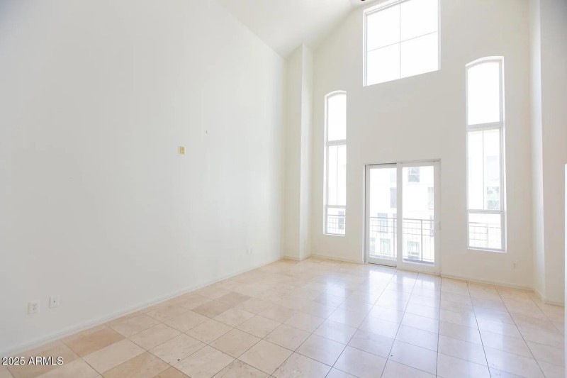 9efebf80afd63d74f966821fbe629e4c-uncropp