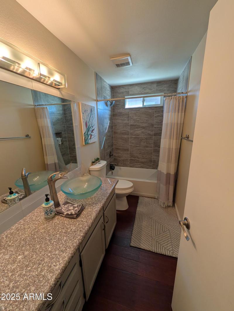 PXL_20251020_165910515