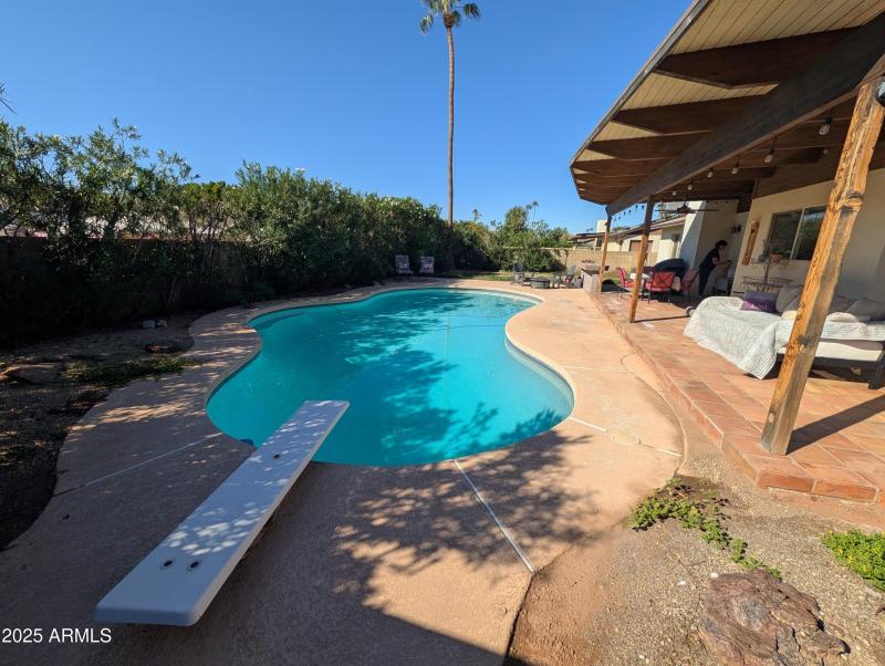 PXL_20251020_170037574