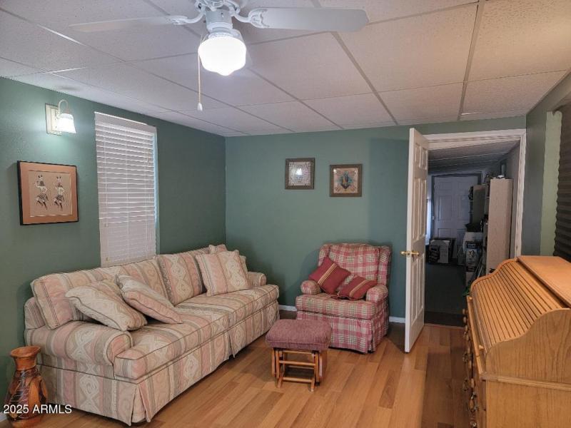 910 Arizona room looking into craft room