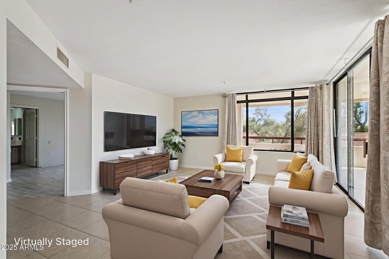 10-web-or-mls-4200-n-miller-rd-220