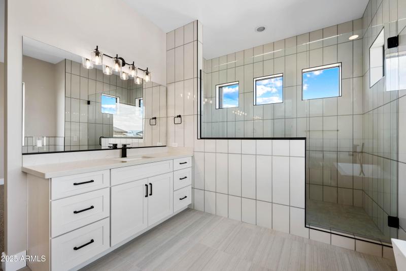 26-Primary Bathroom (2)