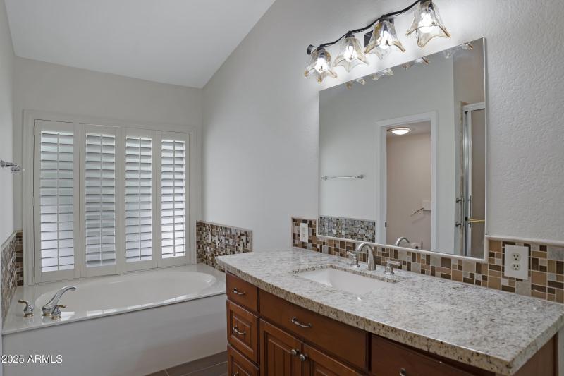 33 13010 S 42nd St-33