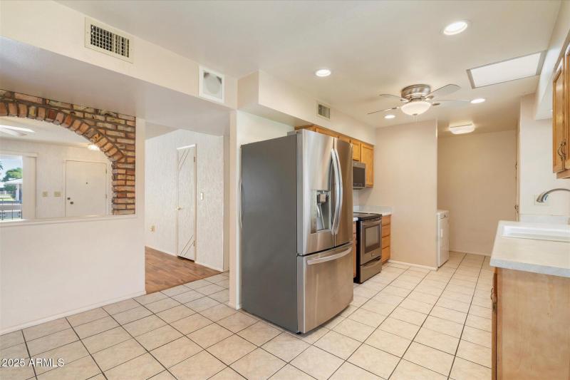 Spacious and Bright Kitchen