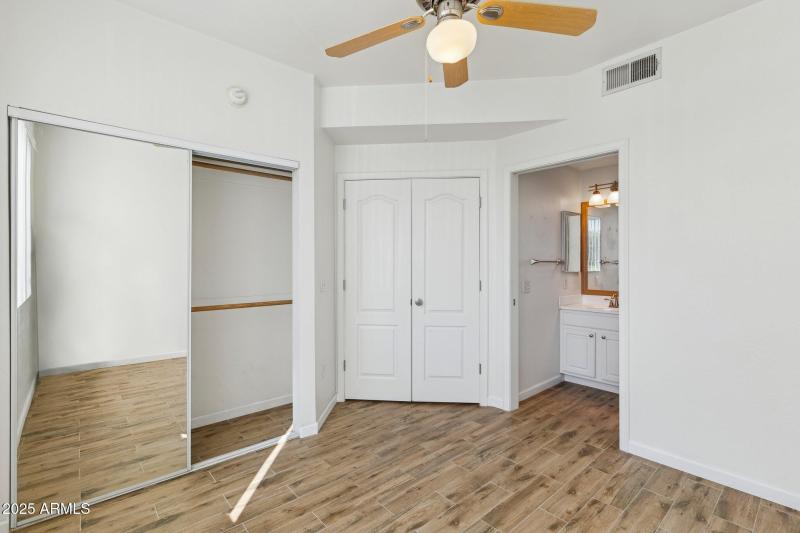 17-web-or-mls-1701-e-colter-st-182