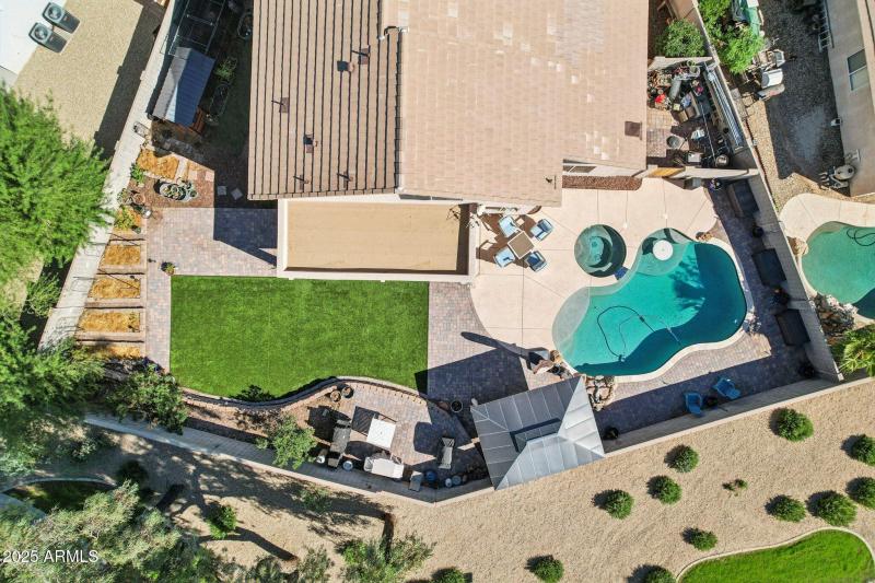 43-web-or-mls-W Beaubien Dr-S2610-053