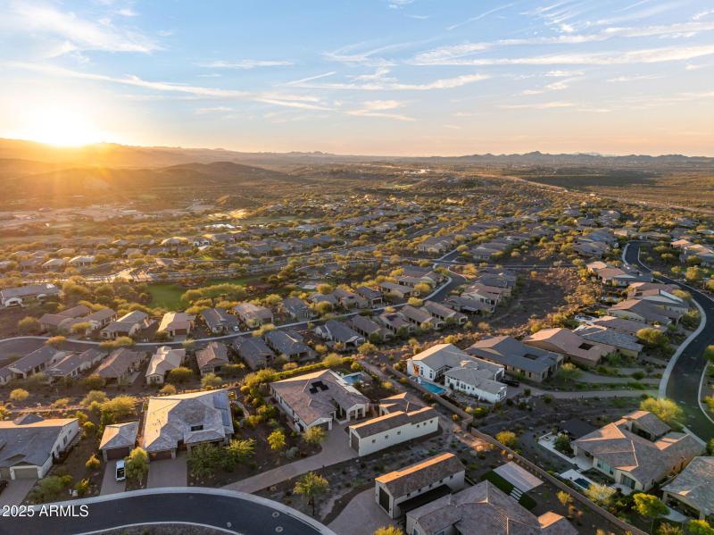 106-web-or-mls-DJI_20251016065644_0035_D